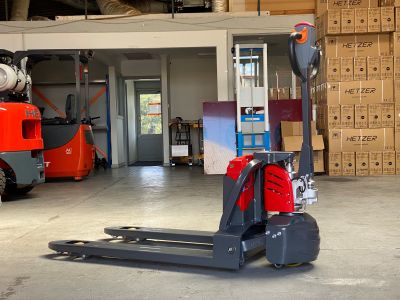 Xe nâng tay điện 2 tấn Jialift