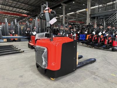Xe nâng tay điện đứng lái 3 tấn Jialift