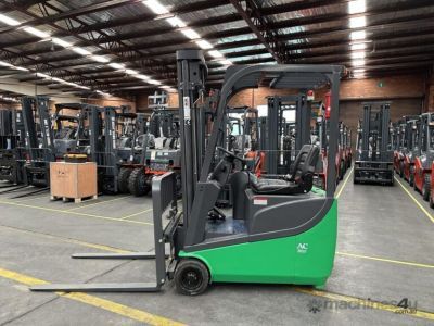Xe nâng điện ngồi lái 3 bánh 1.5 tấn E1530GS