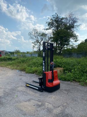 Xe nâng điện chân rộng 1,6 Tấn CL1630GEY
