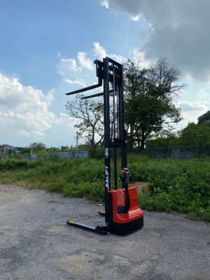 Xe nâng điện chân rộng 1,6 Tấn CL1630GEY