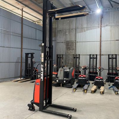 Xe nâng điện bán tự động 1,5 Tấn SPN1530
