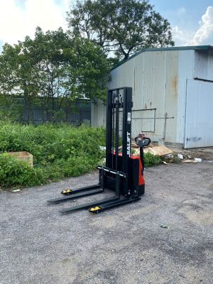 Xe nâng điện chân rộng 1,6 Tấn CL1630GEY