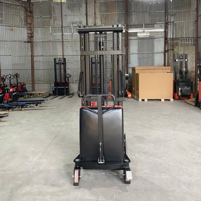 Xe nâng điện bán tự động 1,5 Tấn SPN1530