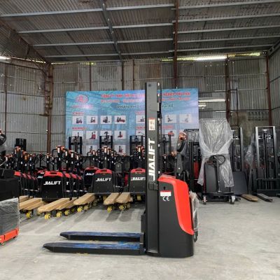 Xe nâng Stacker 2 tấn có bệ đứng lái CDD20J-BRM