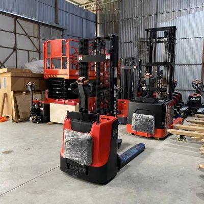 Xe nâng Stacker 2 tấn có bệ đứng lái CDD20J-BRM 