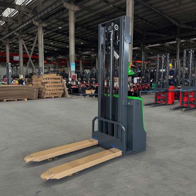 Xe nâng điện Stacker 1,5 Tấn CL1532E