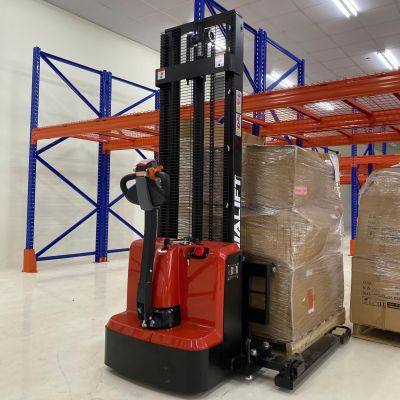 Xe nâng điện chân rộng 1,3 tấn Jialift CL1330GHY 