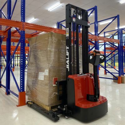 Xe nâng điện chân rộng 1,3 tấn Jialift CL1330GHY 