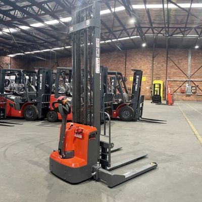 Xe nâng điện chân rộng 1,3 tấn Jialift CL1330GHY 