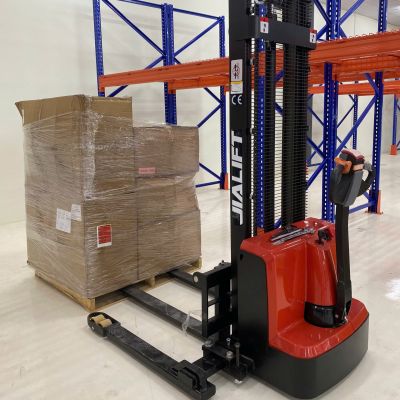 Xe nâng điện chân rộng 1,3 tấn Jialift CL1330GHY 