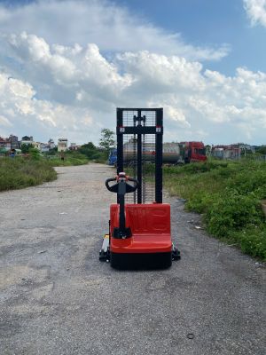 Xe nâng điện chân rộng 1,6 Tấn CL1630GEY