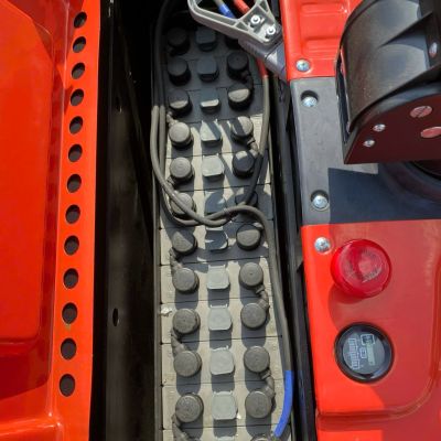 Xe nâng tay điện đứng lái 2,5 tấn Jialift 