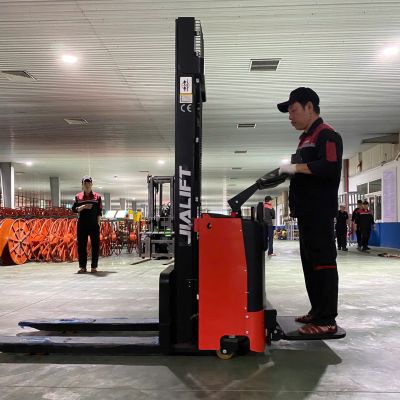 Xe nâng điện Stacker 1,5 Tấn CL1532E