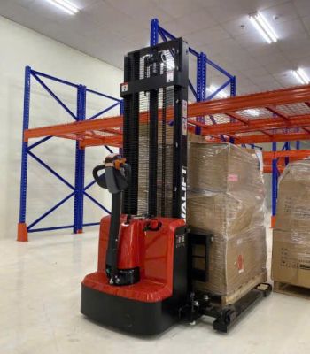 Xe nâng điện chân rộng 1,3 tấn Jialift CL1330GHY 