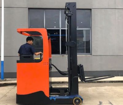 Xe nâng điện reach truck 1,5 Tấn Q1545GB