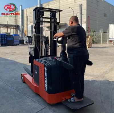 Xe nâng điện Reach Truck 2 tấn Q2045D hiệu Jialift