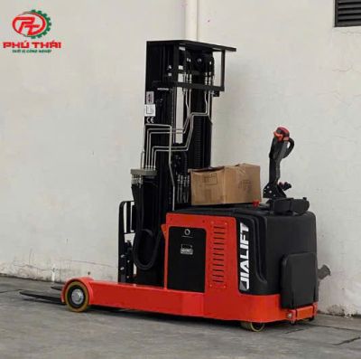 Xe nâng điện Reach Truck 2 tấn Q2045D hiệu Jialift