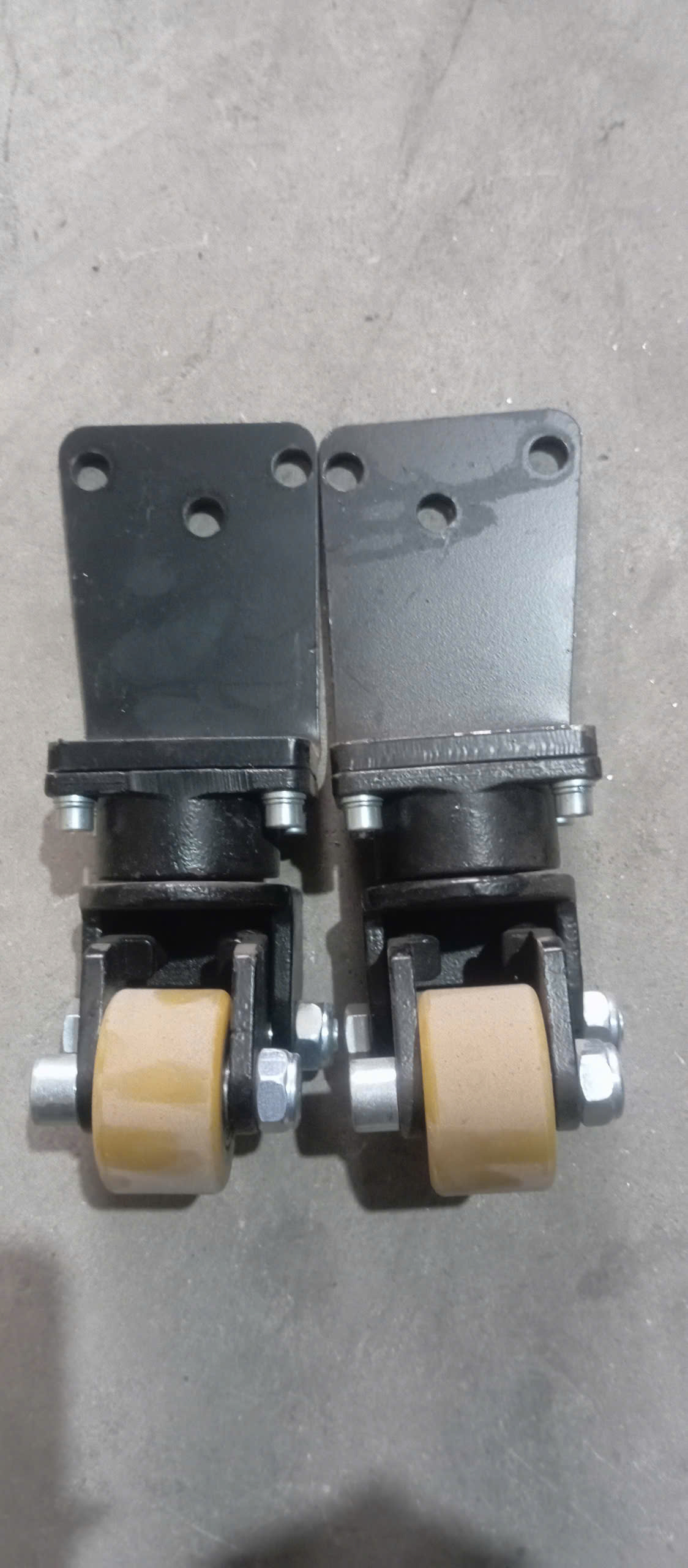 Bánh cân bằng xe nâng tay điện Jialift